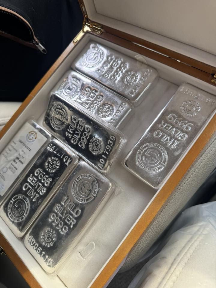 السلام عليكم 
سبائك الاتحاد عدد 5 
شهادة منشأ ووصل شراء 
مكاني بغداد
***********
