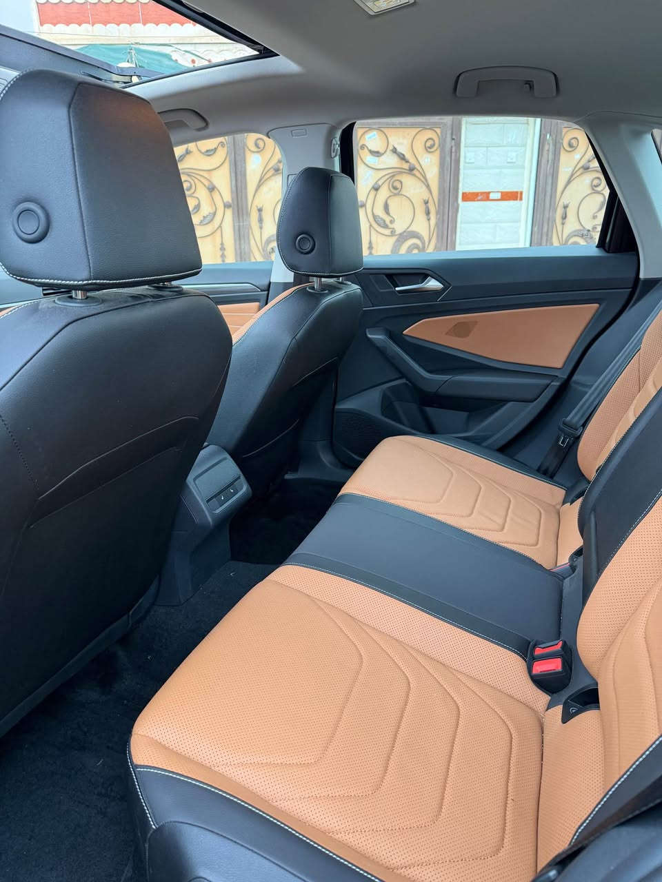 volkswagen jetta 2024 sel premium
سلاو جیتا ٢٠٢٤ موسەفات پریمیۆم ٢٠٢٤ 
گوشین سارد و گەرم رادار ٣٦٠ دەرەجە ناو قەیسی و رەش بیلادی کامل لیدی بیلادی لەسەرە  سیارەکە ٢١هەزار میل رۆشتوە پشت و پێش کەپسە بی ئیرباگە هەتا ئیرباگی شانیش بە شەرتە 
بۆنیت و جاملغ سبوخە بی ئەوەی یەک نوقتە داخیلی هەبیت 
نرخی 191 وەرقەیە و مەجالیک
0750-049-4993
*********** أربيل, العراق
