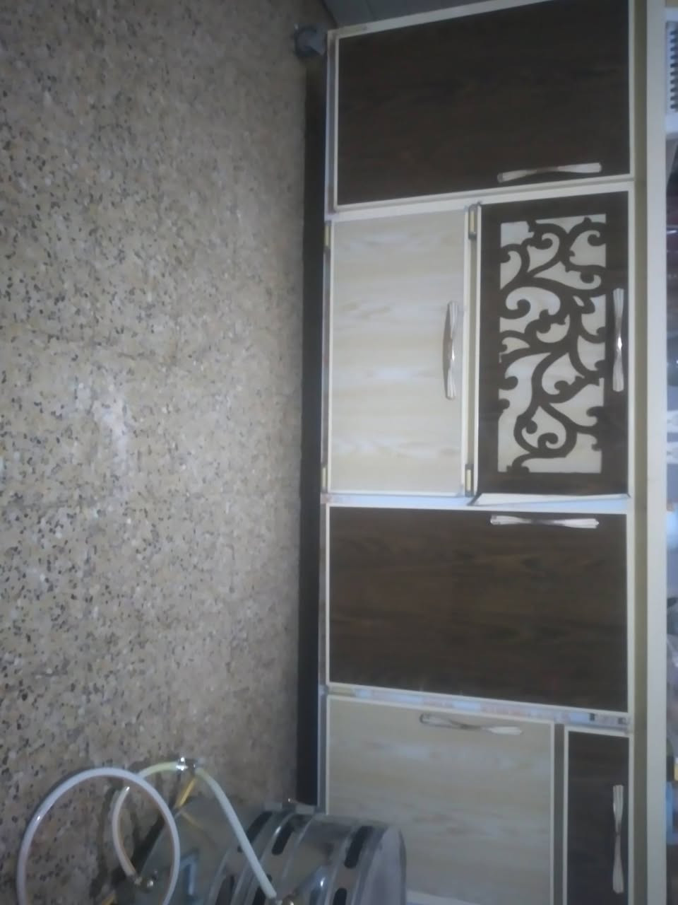 كاونتر فصال استعمال قليل نضيف حيل مترين وربع للبيع عنوان موصل حي السماح هذا رقمي ***********
