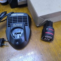 بطاريه وشاحنه بوش 12 فولت 07804392996