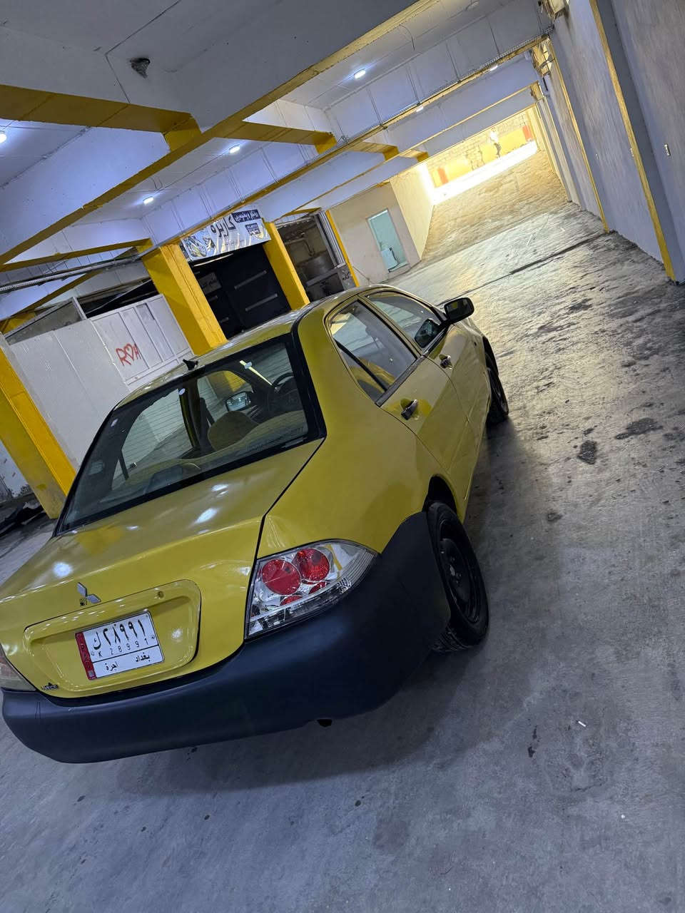 لانسه ر 2010  گير عادى مه كينه گه وره ى مه رغووب جوارتايه ى تازه ى له ژيرايه و رونيى تازه رونيى گوراوه بيمه سرفه 
ئه گه ر مشته ريى نييت تكايه بيزارم مه كه 
*********** كالار, السليمانية
