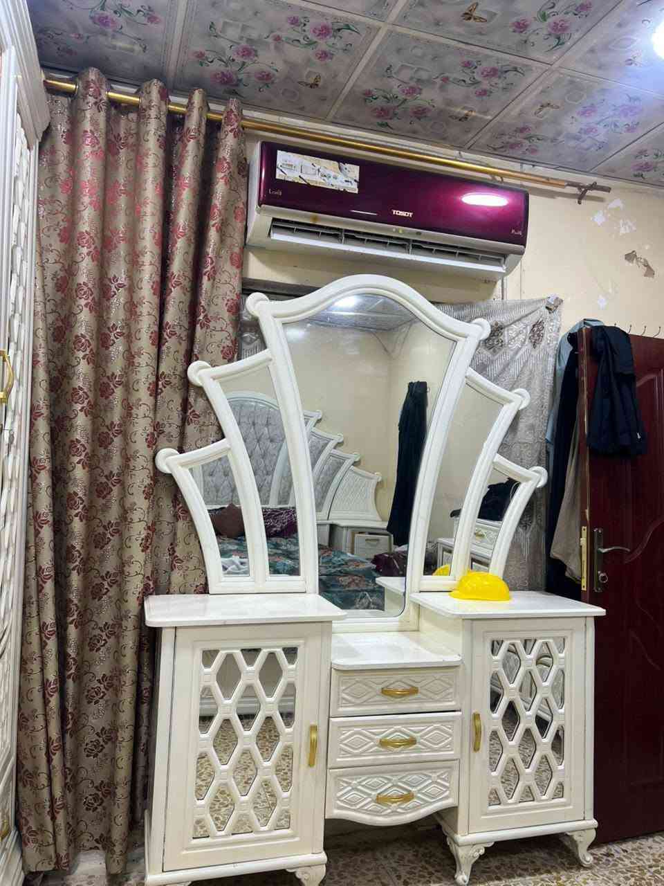 آلََّسلَآمَ عٌلَيِّګمَ آحٌبِتّيِّ
غٌرفِّهِ (صاج الاصلي)  6ابواب غرفه جديده استعمال فقط شهرين
جديده جديده جديده ارجع واكررر (السعر)مليونين وييها مجال   الاستفسار خاص او وتساب ‏‪***********‬‏
