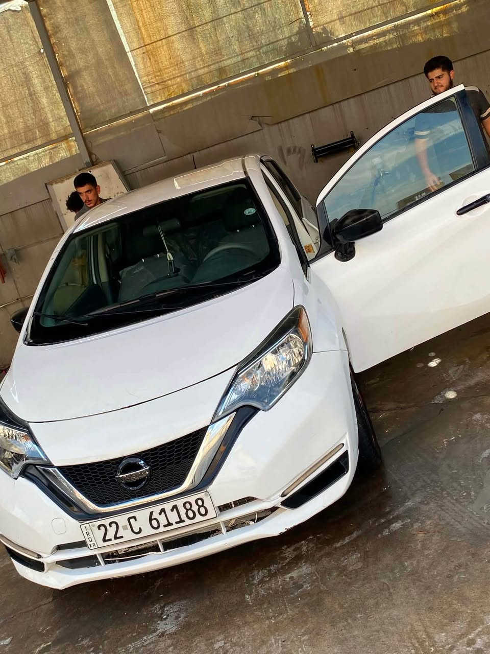 مۆدیل ٢٠١٨ سەنەوی و رەقەم نوێیە سپۆرتە بەنزین و  سیستەمی غاز هەیە ٤ پارچەی سبوخە سەیارەکە زۆر جوان و نوێیە ماڵی دۆستە کەم مەسرەفە هەمو شتی بە شەرتە گێر مەکینە تەقەو رەقە غەرامە و  بەناو کردن بە شەرتە سعری ٨٠ وەرەقە مەجالەکی زۆر کەم 
رەقەم موبایل *********** أربيل, العراق

