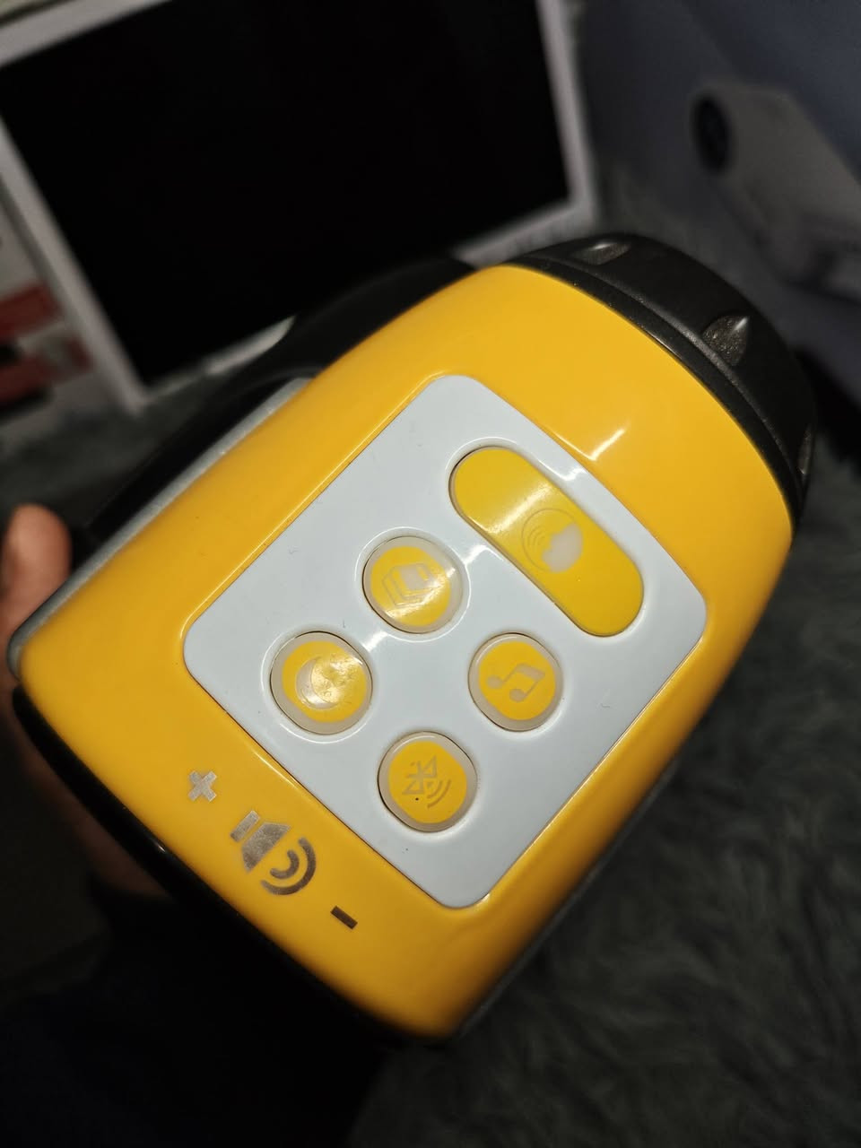 روبوت تعليمي ذكي يجمع المتعة ويه الفايدة 
بيه قصص بالإنجليزي، وأغاني تعليمية حلوة، وموسيقى هادئة للنوم.


**إذا كنت صاحب هذا الإعلان وتريد حذفه لأي سبب، رجاءا أرسل رسالة إلى الدعم الفني**