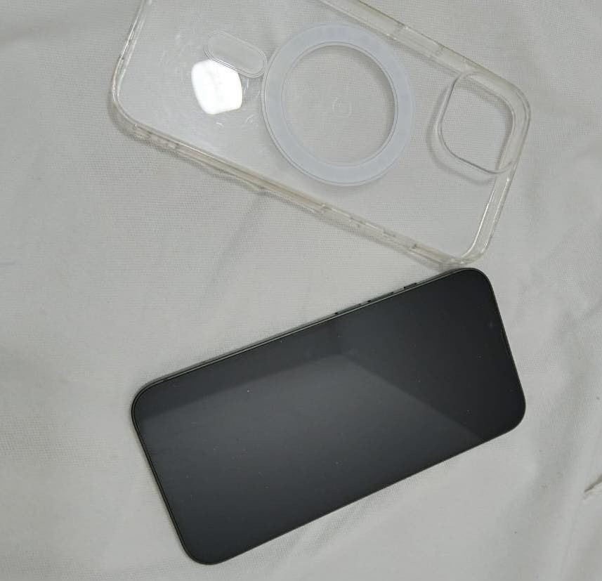 السلام عليكم 
ايفون 13 عادي 
ذاكرة 128 شرق اوسط 
بطارية 81
اللون مميز (زيتوني )
الجهاز وتر بروف 
الـسعر 475او بي مجال بسيط 
إذا اكو مراوي الجهاز 13برو أو 14برو 
المكان نجف 
للاستفسار 
***********
