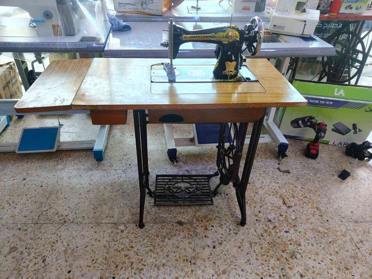 ماكينة فراشة اصلية السعر 200 الف 🔧 بيع وشراء + تصليح مكائن الخياطة -🔧 الموصل 🔧
متوفر عندنا:
✅ مكائن خياطة صناعي ومنزلي - جميع الماركات
✅ تصليح جميع الأعطال + قطع غيار أصلية
✅ ضمان من 15 إلى 20 يوم على التصليح  
✅ تصليح موقعي 🚐 نجيك لحد ورشتك أو بيتك داخل الموصل

📍 نغطي جميع مناطق الموصل
📞 واتساب/اتصال:[***********]
