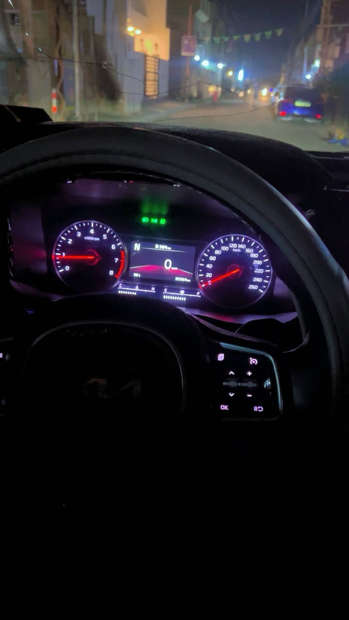 سورنتو موديل 2022
-7 راكب -اضواء محيطية داخل سيارة 

-بصمة 

شاحن وايرلس -كامرة تشتغل مع الاشارة بلدشبول

-مري شفط واشارة -هاند بريك دكمة-اوتو هولد

-مانع انزلاق-الصندوق كهرباء -بردات 

-حساس امامية -حساسات خلفية

-صعود ونزول منحدرات-شاشة كبيرة

-شاشة دجتل - عدادات 

-بصمة ابواب -تحكم استيرن جهتين

- - -نفكيشن  

محرك   3500cc-تحكم وضعيات قيادة

سيارة خليجية كفاله 

"ماشيه 41

مكان السيارةبغداد 

السعر :$248

رقم الهاتف ***********
