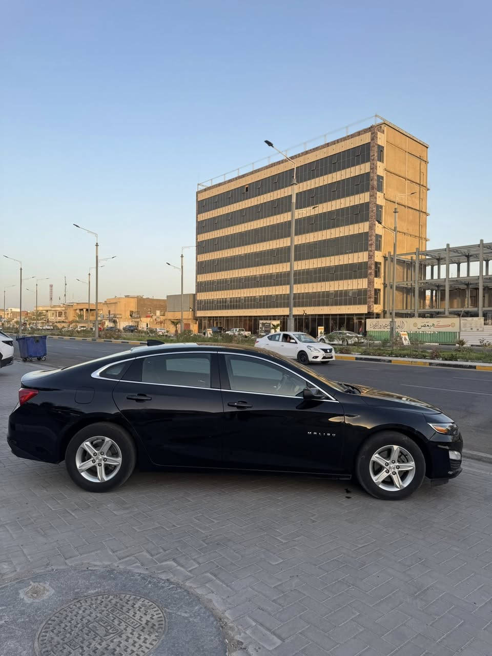 ماليبو موديل 24 معوقين بصره مواضفات LT1 هاند بريك بصمه تحديد مسار توقف تلقائي قطعتين تبريد ضرر السياره بنيد مبدل وبيه مكانات بارد المعوق موجود ولد شاب السياره جديده ما ماشيه بلعراق صارله 3 اشهر السعر 140
***********
