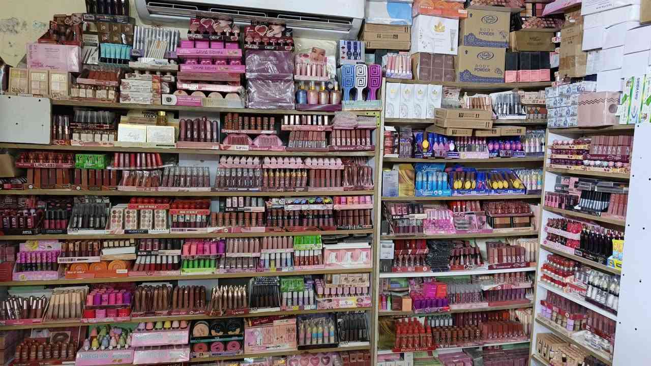 بضاعة عملاقة للبيع
للتواصل واتساب ***********
