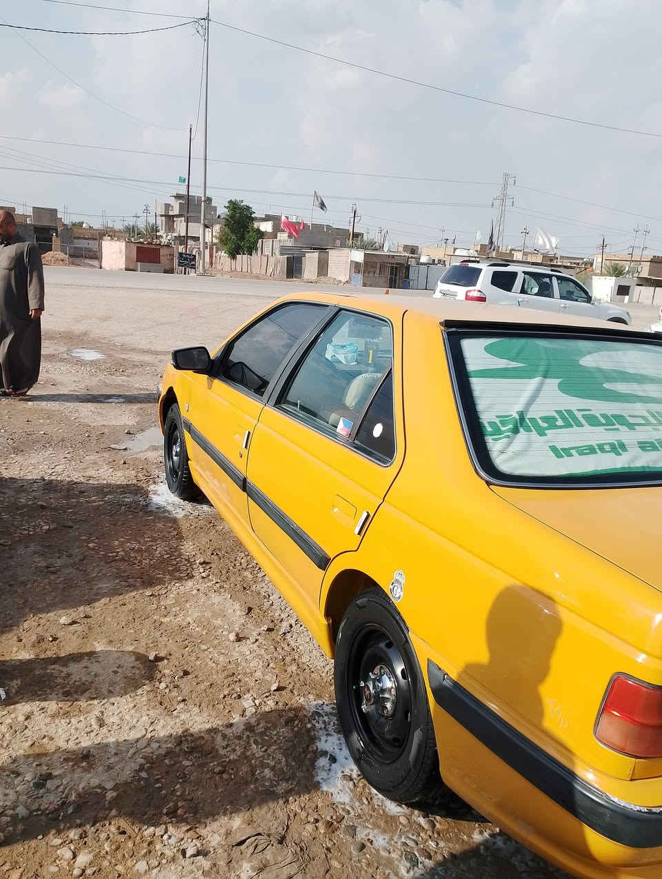 سلام عليكم بيجو باص موديل 2017  رقم قادسيه سياره كفاله عامه  وسياره جديده كير ومكينه نضاف حداديه امامي وخلفيه جديده وتخم  تأير جديد دوشمه جديده تبريد  وتدفئه سياره. مصفره هيئه وغرامه  جاهز ع آخر حبايه مكان سياره ديوانيه قضاء  عفك    رقم ***********
