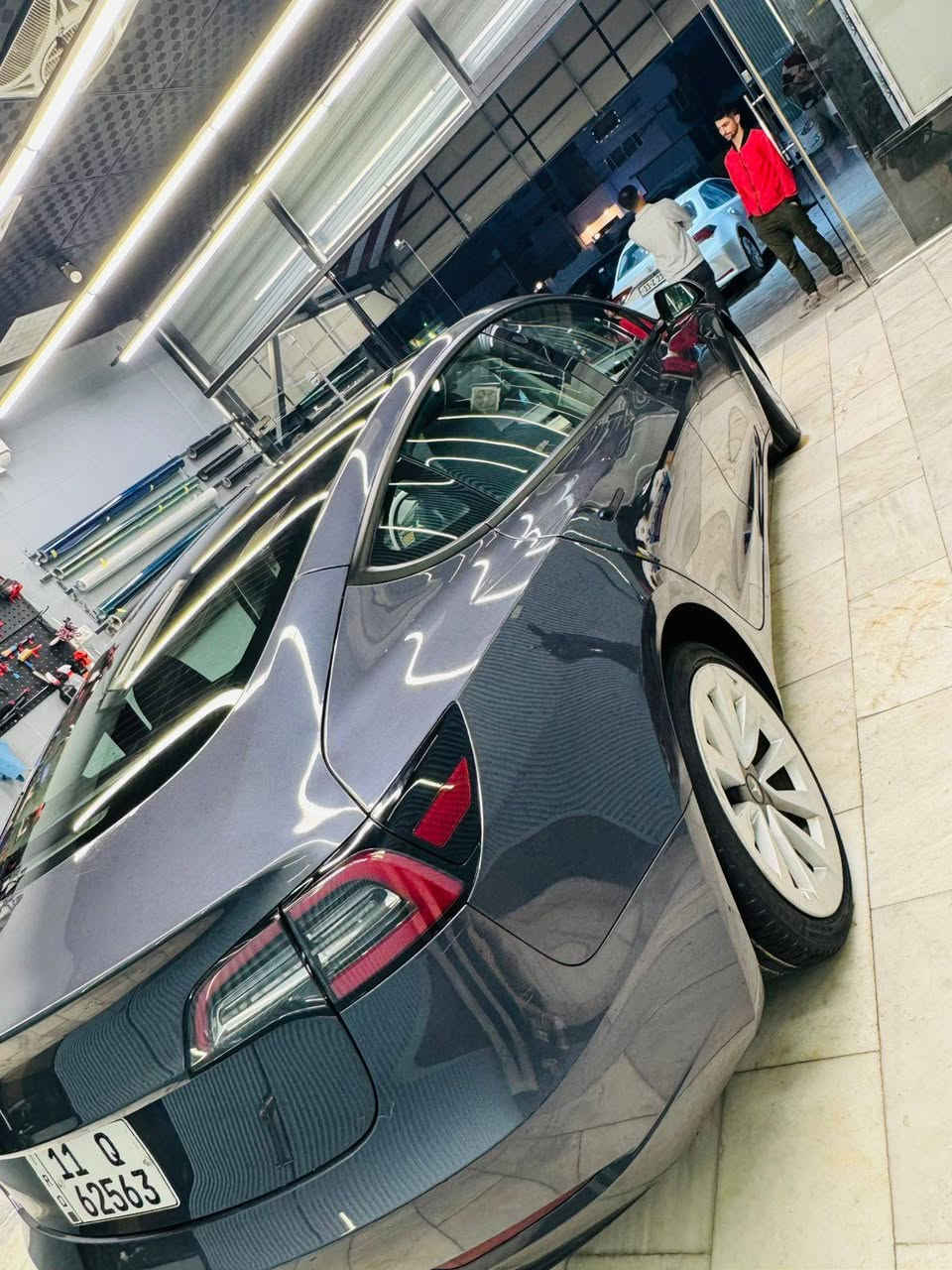 Tesla model 3 2023 
تسلا موديل 3   اونلاين محدث اخر تحديث  حادث امامي بدون شواصي مبدل  بنيد   ومصبوغ طرف الجاملغ
صور الحادث موجوده مع صور السياره حاليا ايرباك  راجع سستم السارة مابيهة اي نقص. ماشية
65الف ميل جاهزة من كلشي للاتصال والاستفسار ***********
مكان السياره بغداد الدوره
15700 $ وبيها مجال
