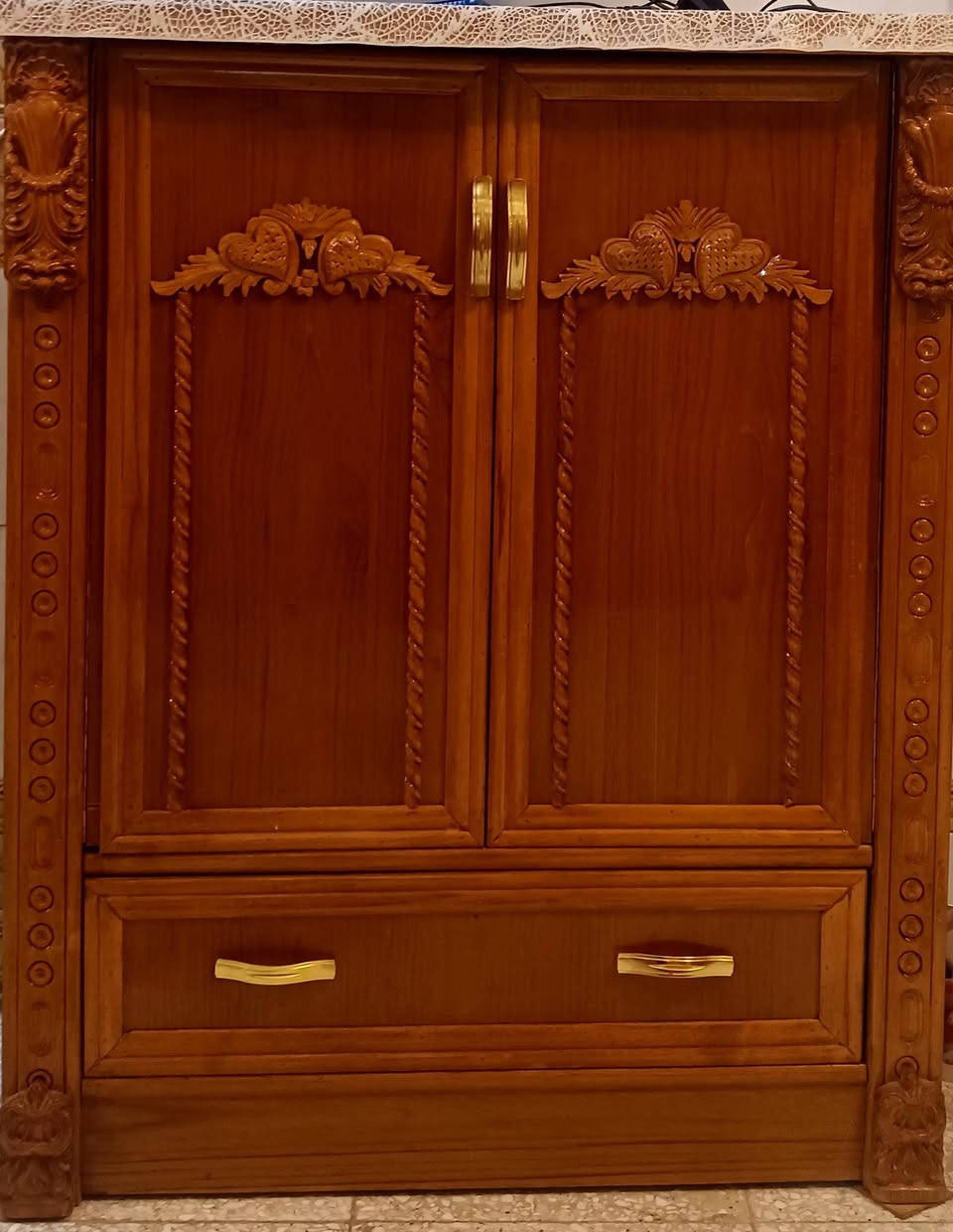 غرفه نوم للبيع جديده تحتوي على 5قطع مع كوديات جربايه ما مفتوحه(اول نصبته) السعر(1,500,000)
الرقم***********
