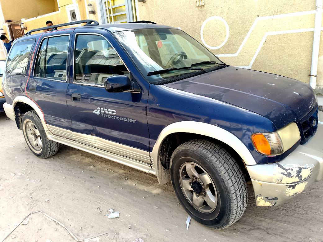 سبورتج ٢٠٠٠ محرك ٢٠٠٠ كير اوت تبريد .بدون صبغ السياره بأسمي العنوان بغداد رقم دولي السعر ٤٥ قفل ..موبايل ***********
