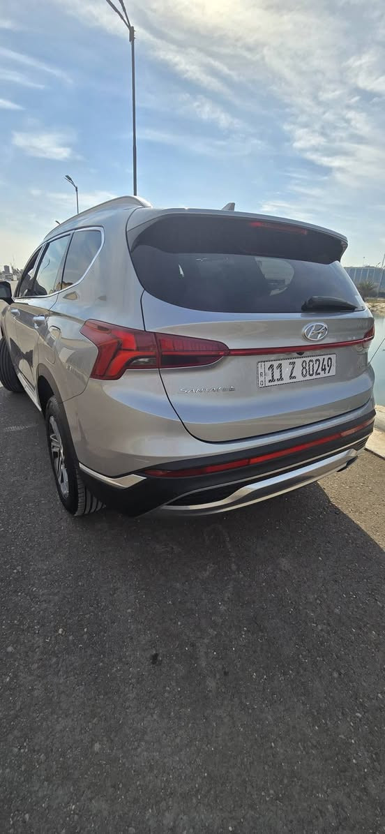 السلام عليكم للبيع اومراوس سنتافي2023 فول الفول كفاله عامه محرك2500 ماشيه38 تقريرغرق بدون نسبه يعني نضيف بدون اضرار والسيارةمكفوله كلوب واحدممشتغل بيها  والسونرموجود وصورامريكه رافقهن  استفساراتصل فقط عنواني بغداد كرب ساحةامضفر  ***********  السعر215بيهامجال
