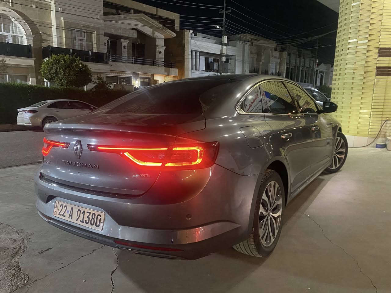 2018 
فول مواصفات 
مكفول 
١١٠ الف ماشي 
١٢١$ و مجال 
***********
