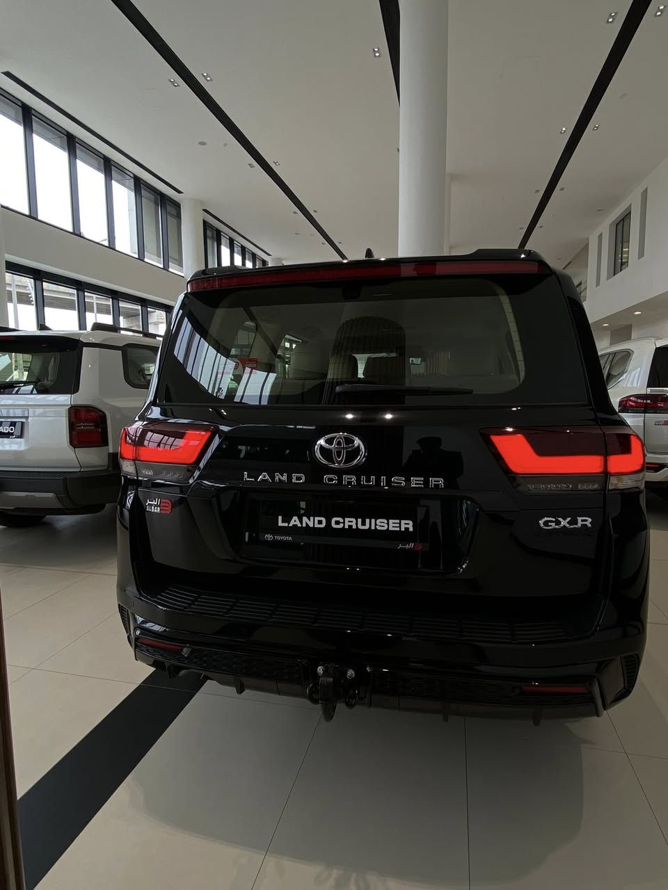 لاندكروزر gxr high limited black edition
السيارة موديل ٢٥ زيرو للبيع 
مواصفات السيارة 
فتحة سقف
مقاعد جلد
نظام سلامة تويوتا الجيل الثالث فول رادارت 
كامرات ٣٦٠ درجة 

للبيع للاستفسار التواصل عبر الرقم التالي
***********
