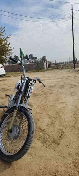 ماطور لل بيع مكان شرقاط
السعر 180 
تواصل ***********
