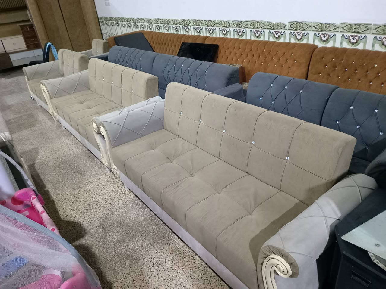 مجمع الريان لبيع وشراء الأثاث المنزلي المستخدم.
العنوان _ الرمادي _التأميم _ شارع 30 قرب جسر الحوز_ مقابل ثانوية الأنبار للمتميزين.
للأتصال والمراسلة على الواتس اب ***********
