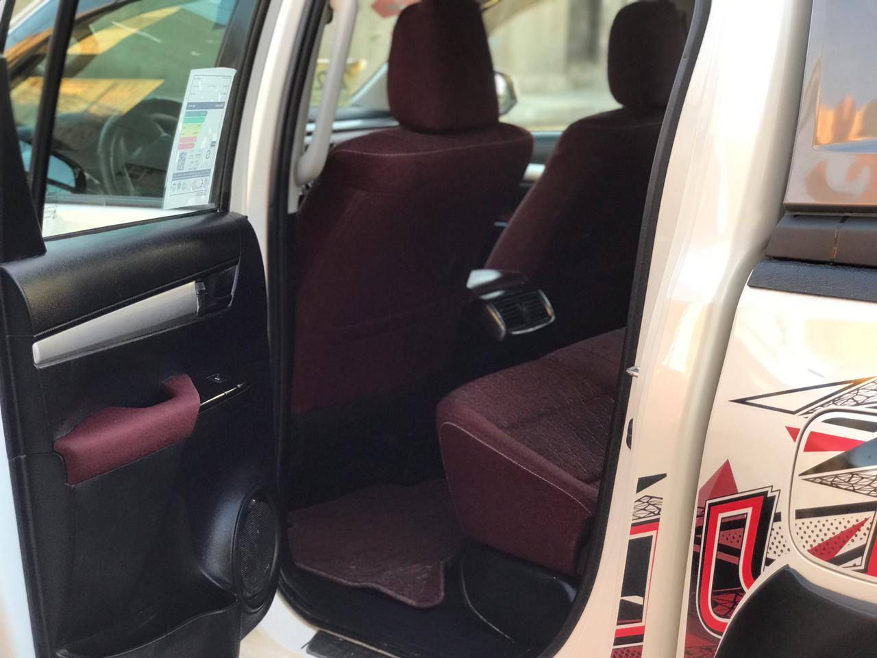 السلام عليكم هايلكس تي اردي 2022 ساز 
ماشيه 98 الف حقيقي سياره جديده ومامتعوبه اترايهة حلو ونصبتها حلوه 
رقمها بغداد تحويل مباشر محرك وكير بحاله الشركه كفاله 
حساس كامره شاشه كشانه تبريد مري شفط مانع تزحلق شفتات استيرن السياره ترايها حلو  
مكان السياره فلوجه السعر ***********
*********** الفلوجة, الأنبار
