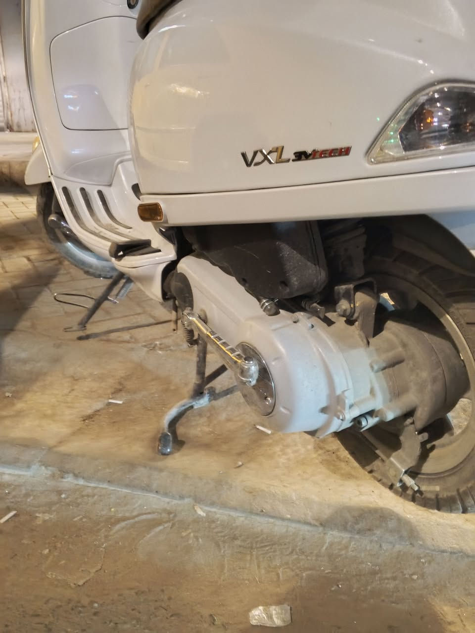 دراجة للبيع اسمها فيسبا الايطالي شركة عجلة الخليج
رقم وسنوية absالامامي فقط
الكهربائيات شغالة 
الدراجة ابلادية مامفتوحة ابد ماشية6491
مكاني العامرية شارع العمل الشعبي 
***********
نظام
