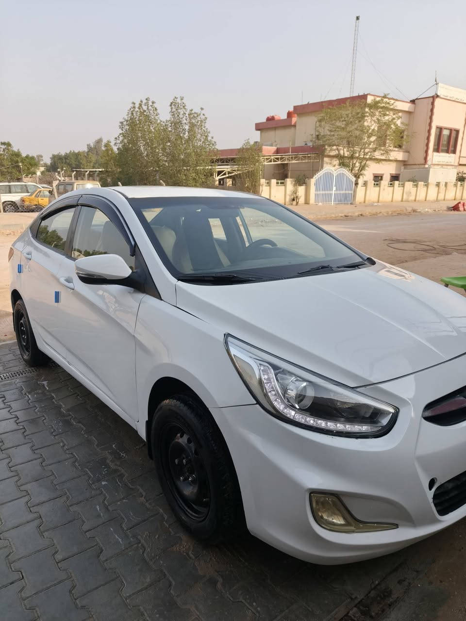 سلام عليكم للبيع اكسنت موديل 2013خليجي محرك 1600رقم نجف سياره جاهزه مكينه كير حداديه تبريد تخم تاير جديد
مابيه مصرف سياره بيه مكانات صبغ ابيع عام مابيه داخل تكم  شواصي حوض مكفوله بيه طخه بل جاملغ الأمامي مكان السياره نجف حي الميلاد للتواصل *********** السعر 75وبيه مجال للشراي
