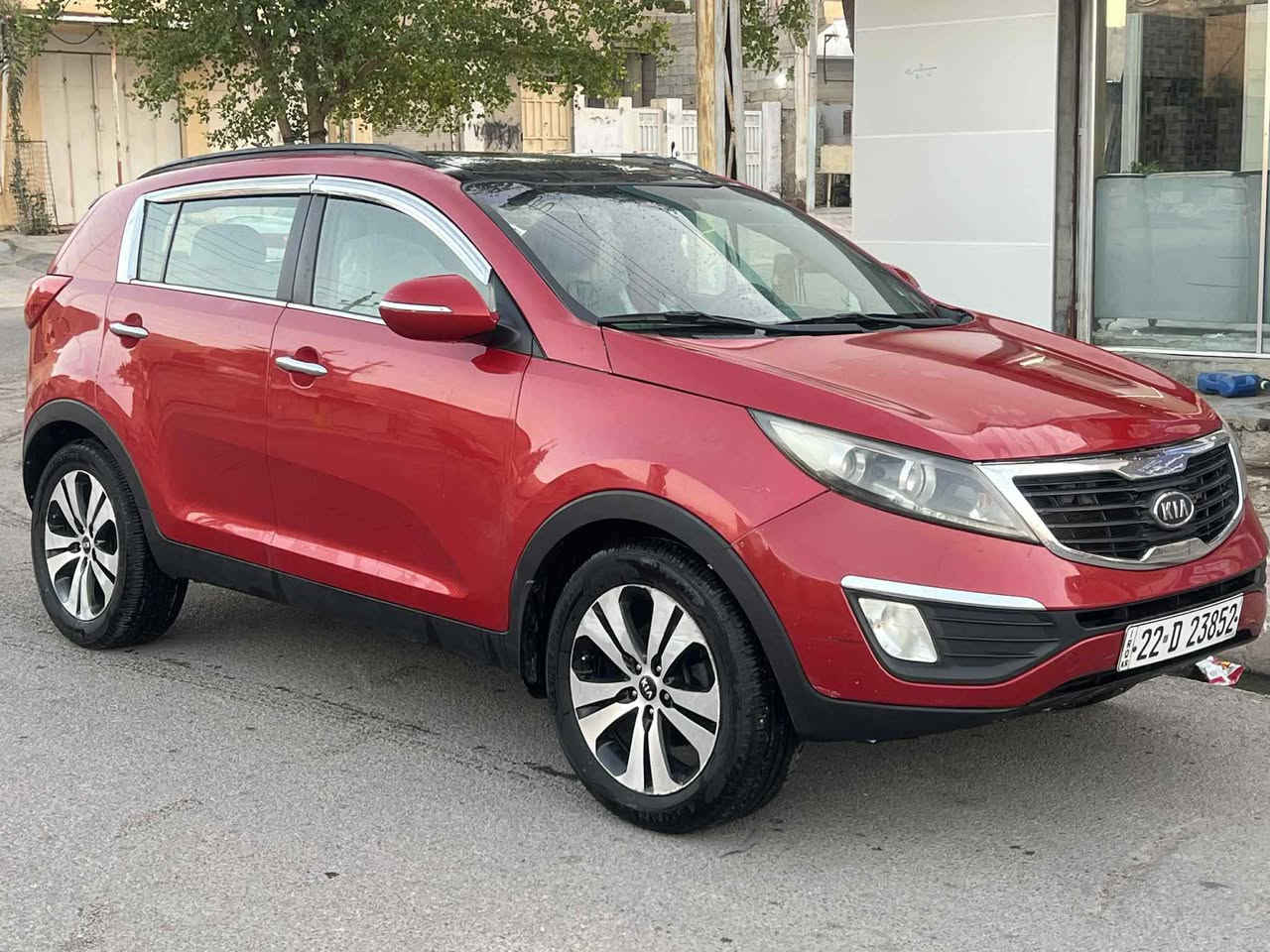 كيا سبورتج للبيع 2012خليجي🌹
 ((((سيارة مالبيت)))) محرك 2400 دوش
المواصفات فول مواصفات واحد على واحد
حساسات خلفيه
اربعه دسك
تبريد بيانو
كشن السائق فول كهرباء 
كامره خلفيه فول HD
حساسات خلفيه
لد امامي
محرك 2400 دوش
فول تحكم ستيرن
سايد ابريك رجل
كشافات مسدس
ويل كب كروم  وتخم تاير جديد 
بني رامة 
اشاير بالمري 
سياره مكفوله كفاله من حادث ركز حادث بيه قطعتين رش اثر جراد بنيد وهلال جاملغ خلفي 
رقم جديد هزه جديده شرط تحويل 
مكاني بعقوبه تحرير  🏡🏡
 سيارو رقم شمالي    وعلا ايدي سيارة وبلعافية عل ياخذهة رقم تلفوون ‭٠٧٧٠ ٨٢٩ ٤٤٢٤‬/ ‭٠٧٨٣ ١٩٧ ١١٨٩‬
