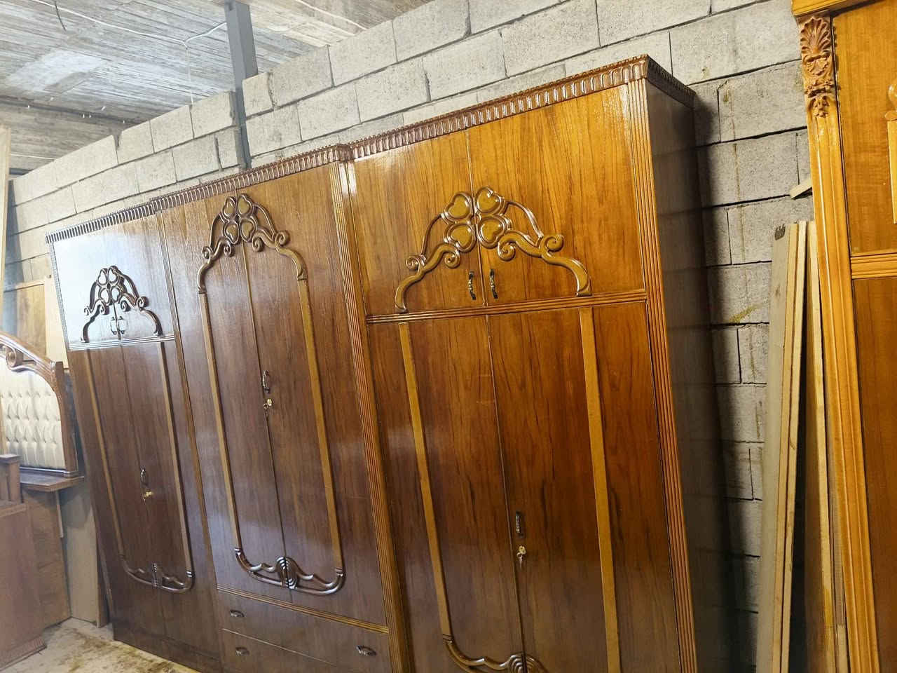 كنتور مستعمل ٦ أبواب ملحق درجة أولى ثقيل حيل مكاني حي الصديق 
*********** الرمادي, الأنبار
