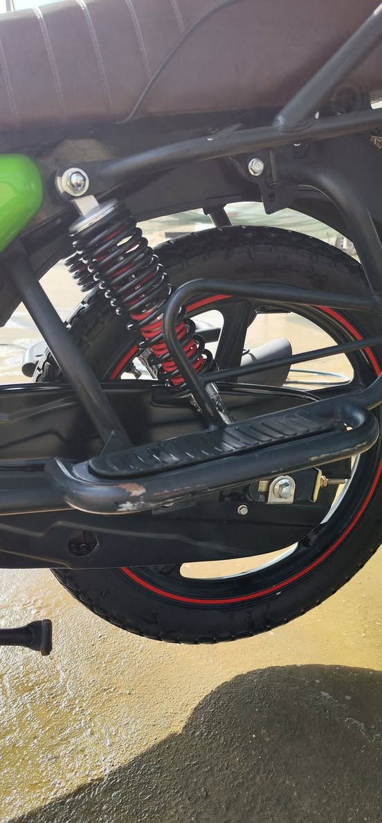 دراجه دايوان مديل 23 باسمي رقم مميز تحويل ثاني يوم السعر مليونين العنوان كربلاء بوبيات رقمي ***********
