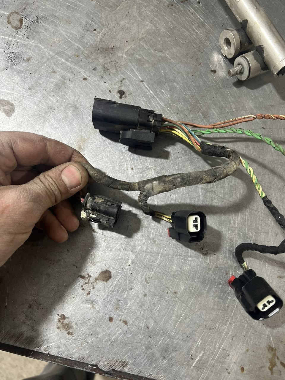 من ورشة الاخوين
تصليح وفحص السيارات بالكومبيوتر 
نوزل سياره شوفرليت سلفادور V8 GDI
مو كل من نظف نوزلات براسه خير مع احترامي لزينين 
نسمع من اصحاب سيارات غيرك ينظف نوزل ب 10 الف
ليش يمكم غالي ? هاي صوره هو اليحچي مو اني
خطيه صاحب سياره بس يفتح نوزل ويشد حتا براغي ثلاجه
كلها مسولك من كثر الفتح وشد ؟ طلع ضفيرة كلها دمج
عنوان كركوك حي صناعي جنوبي خلف محطة بنزين الشهيد 
سايدين رئيسي مقابيل شريكة حدادة الحدباء 
📞 *********** & ***********
