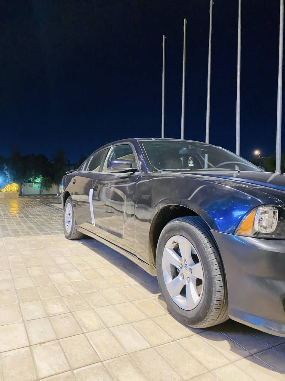 سلام عليكم
جارجر 2012  وارد امريكي
فول عدا الفتحه
مواصفات 
كشنات جلد بيجي
تحكمات ستيرن 
شاشه كبيره
رقم اربيل سنويه جديده 
 بصمه 
كير طياره 
6 سلندر 3.6
حداديه جديده
 
مكاني نجف 
بيها 3 قطع 
للتواصل ***********
السعر : 143   وبي مجال بسيط
