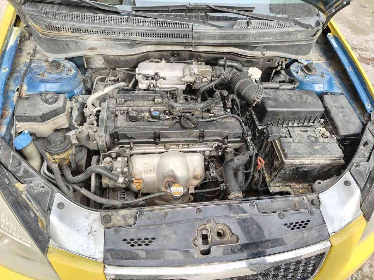 السلام عليكم كيه ريو موديل 2010
وارد امريكي 
ضررها بديه الشاصي
محرك وكير شرط
هيئه وغرمات صفر 
السعر98 وبيها مجال 
اني مكلف بل نشر 
كابون بانزين بيها 
الاتصال عل صاحب الرقم 
***********
