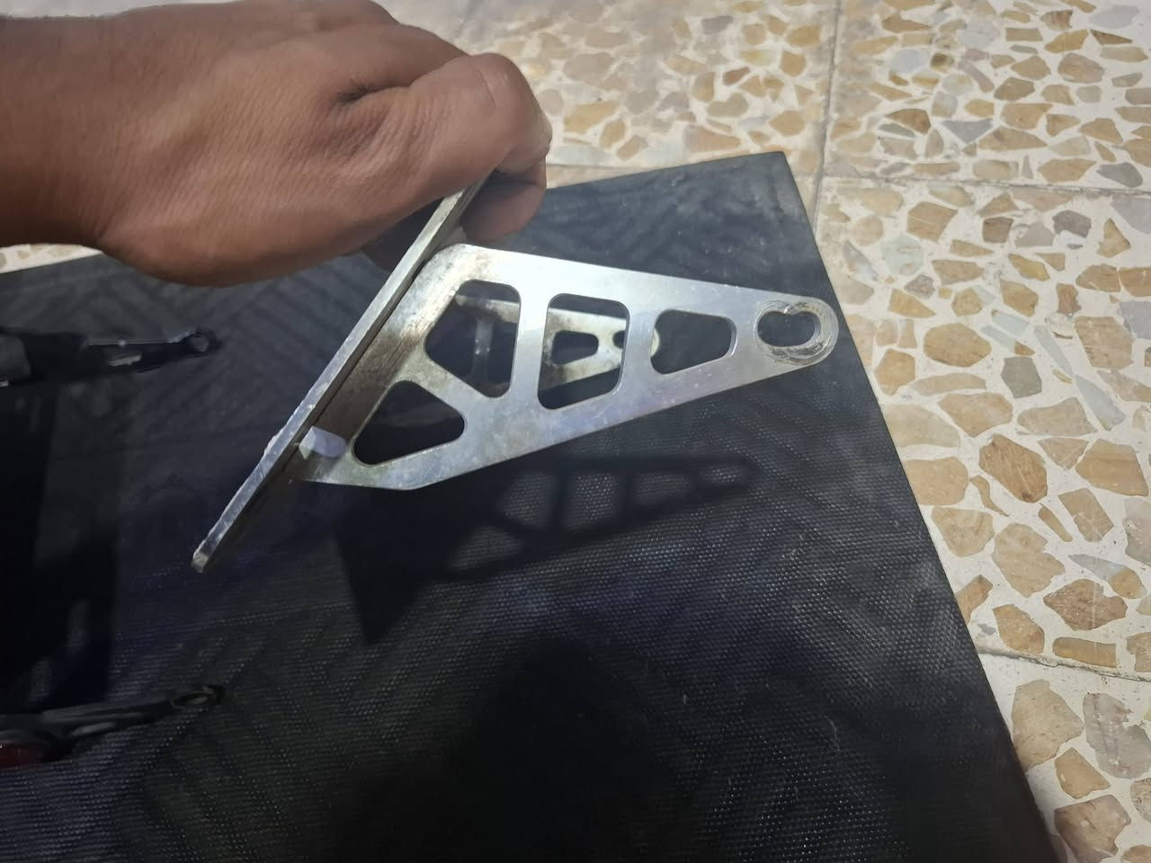 قواعد رقم مال رمبة نضاف للبيع


**إذا كنت صاحب هذا الإعلان وتريد حذفه لأي سبب، رجاءا أرسل رسالة إلى الدعم الفني**
