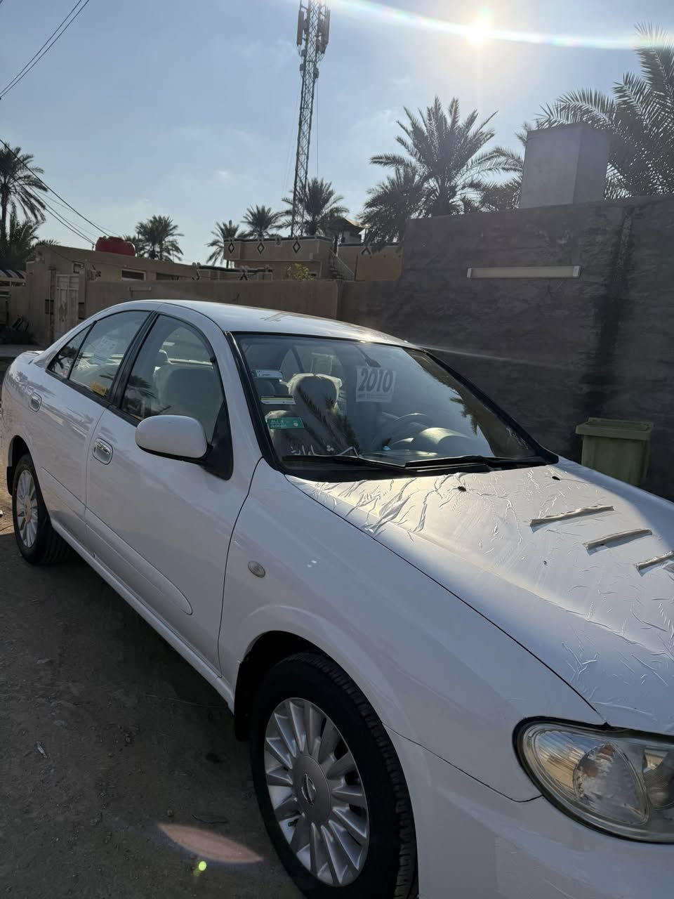 السلام عليكم نيسان سني موديل ٢٠١٠ محرك اسود كير اوتوا السيارة حلوة ما شاء الله السونار مرفق وياها 
مكان بغداد العبايجي ***********
