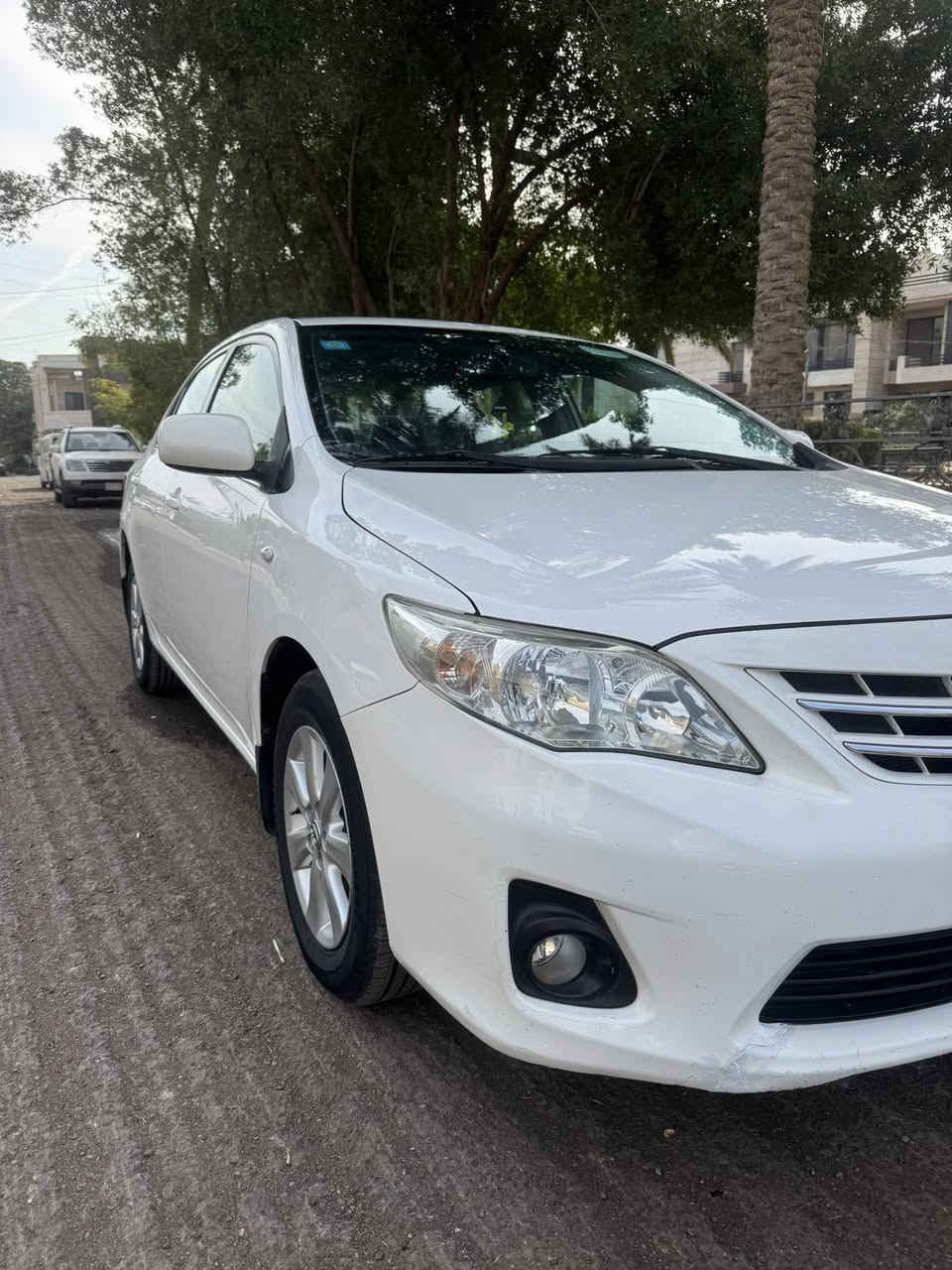 سلام عليكم للبيع كورلا 2011 خليجي مكفولة من الضربة والصبغ حتى الدعاميات محرك 1800 رقم بغداد بأسمي بدون نقص تخم تاير جديد باتري جديد السعر 143 وبيها مجال حك الجية للاستفسار *********** مكاني بغداد جانب الكرخ
