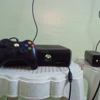 اكس بوكس 360 • ٢٣٠جيجا • جويستك واير