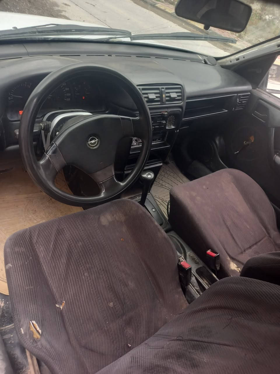 فكتره توماتيك 1991 السعر ٢٥ بي مجال 
حجم ١٦ بي نفخ 
كير شرط 
رقم نينوى اخضر 
سنويه خضره 
طخه صبغ مابيها بس دواير ودوسات 
صاحبها ماندلو ابيع عشاير ودوله عليه 
مكاتبات فقط ٥ مكاتبات يربط ويه الشرعي 
***********
***********
مامتواجد على نيت
