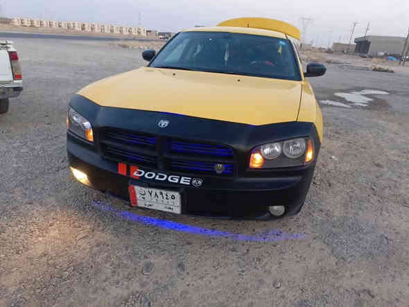 جارجر للبيع السيارة جاهر من كل شي كير ومحرك واكسن وطخم تايرات جديد حداديه جديد كلهن شرط مصفر هيئة عليها غرامه 100الف وتنزل من السعر السيارة خير من الله خطها موصل بغداد السعر 90 وبيها مجال للاستفسار اتصل على رقم ***********بيها واتساب
