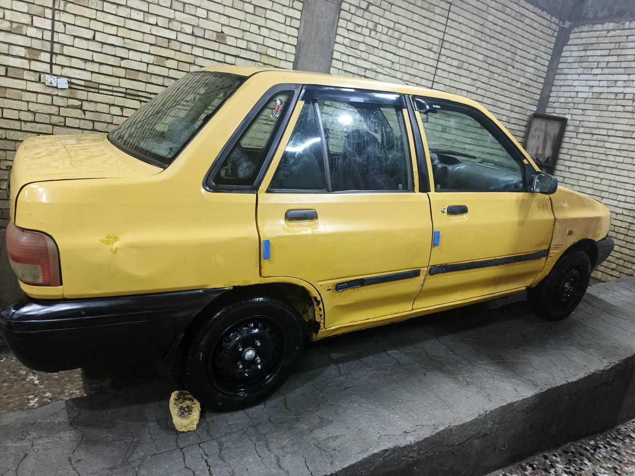 سلامو عليكم سياره البيع حداديه بل جيس او كير خير من الله ول مكينه هم زينه شباب السياره رايده 12 ورقه او بيه مجال قليل حك الجيه *********** او موجود خاص بيه سنويه كامله بس راعيه متوفي
