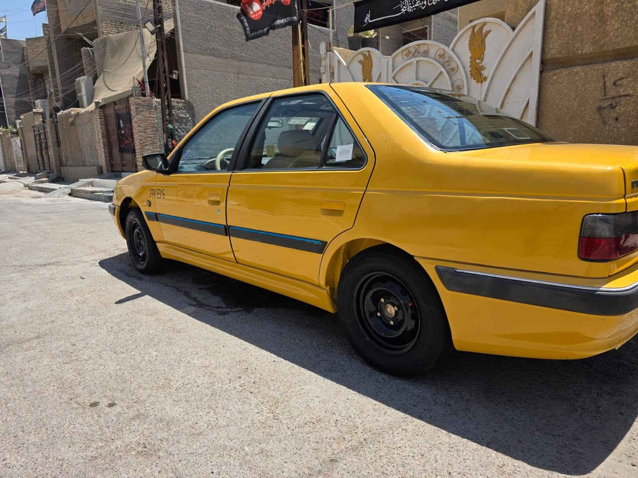 بيجو بارص موديل ١٥ مكفوله من تبديل والصبغ مكينه وكير جدد صدر جديد تخم تايرات جديد تبريد ثلج كهربائيات شغاله مصفره هيهات وغرامات رقم انكليزي السعر ٤٨ وبيه مجال للطيبين التصال ***********
