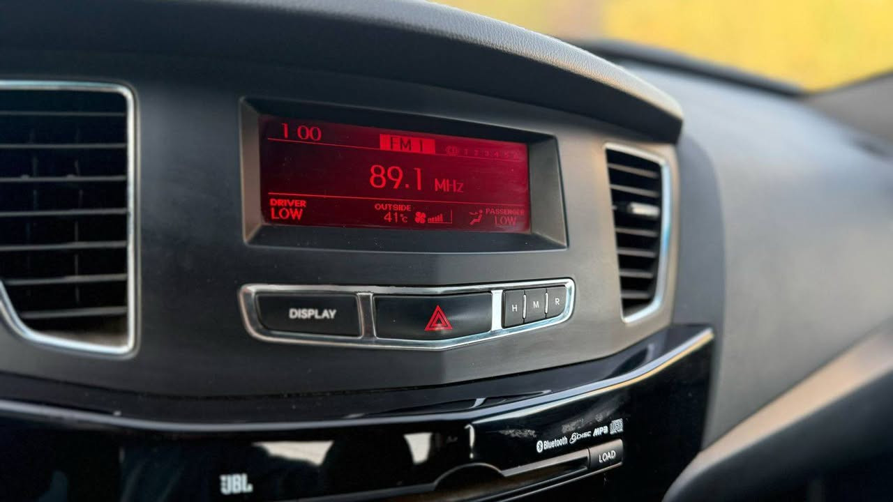 السلام عليكم مكلف بالنشر
كيه كادنزا    2014    دخول جديد 
ادوات ادوات ادوات 
كصه جنطه 
كير، مكينه، حداديه،طوبه  كهربائيات  كلها كفاله
خط واحد ابلاد غاز 
تدفئه، تبريد 
مري شفط 
اشارات بالمري 
لايتات لد،  اسطابات لد 
حساسات ئمامي 
حساسات خلفي
ثلث بصمات
السياره فول ما عدى الفتحه وبعد بيه موضفات هواي 
رقم وسنويه اربيل الجديد الدولي لل29 جاهزه للحاسبه 
مكاني ناصريه مركز
سَـــــــعـــــــر45 وبيه مجال
 ***********
