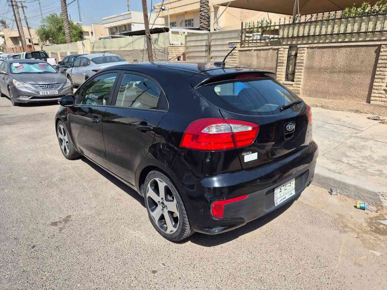 للبيع فقط كيا ريو ٢٠١٧  مكاني بغداد دورة  وسعرها ٩٥ وبيها مجال .
السيارة فول لمتد  وجاهزة بدون اي نقص.
***********
