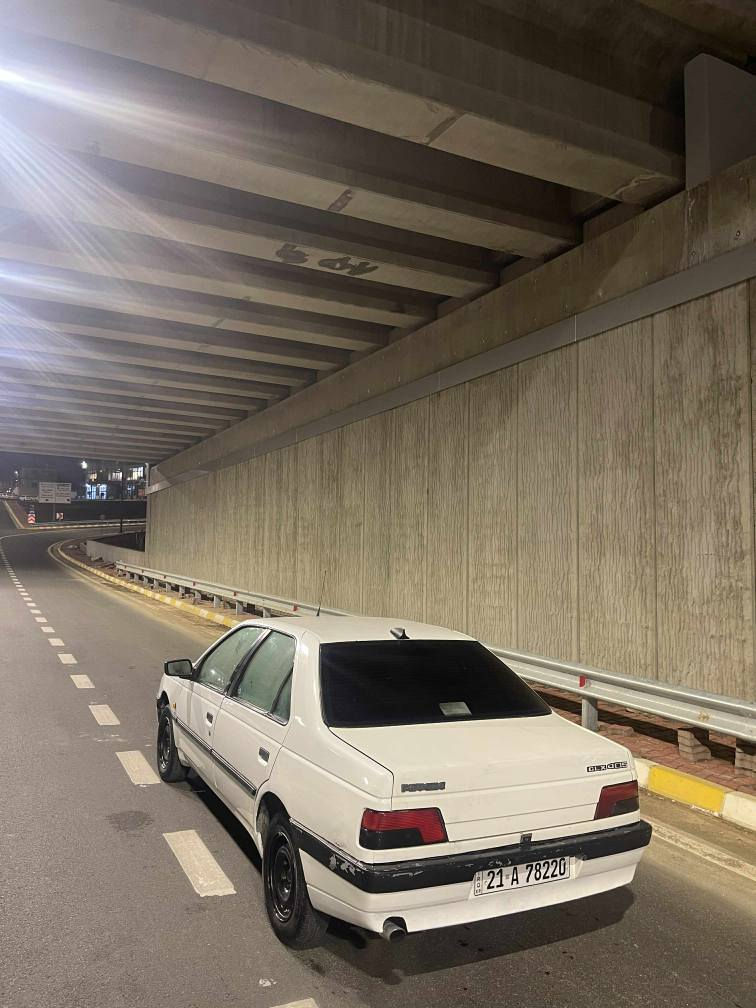 سەرەتا بە ناوی خوا ئەم سەیارەی بۆ فرۆشتن (بیجۆی 405ئیرانی)  ڕەقەم سلیمانی   سەناوی تا 2028تازەیە تەحویل غرامە بە شەرت مۆدیڵ 2010 ناو زەردە تەبریتی ساردو گەرم ئیش ئەکات مەزبوتە  تاقمیک تایەو ویلای تازەی لی بەسەروە نرخی ٤۰ گەڵاو معامەلەیەکی کەم ژ.م ***********  *********** السليمانية, العراق
