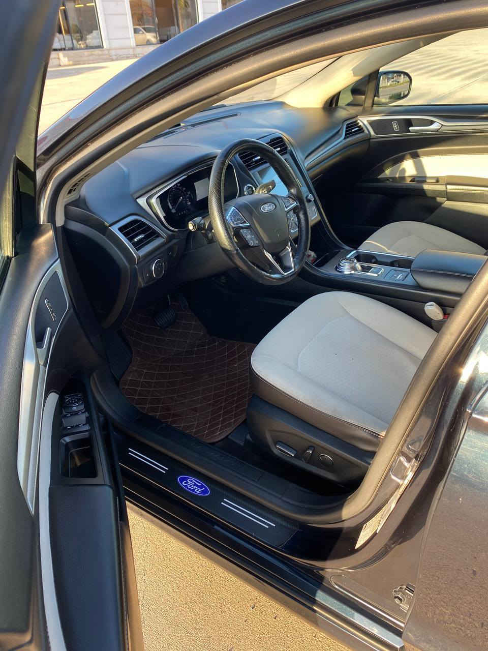 سلام عليكم 
للبيع فورد فيوجن موديل 2020
مواصفات SE
عداد 96 الف
حجم محرك 1500 تيربوو
استخدام شخصي على ايد واحد سياره
مكفولة من گير محرك حدادي و كهربائيات 
سيرفس كامل مكمل جديد من شريكة القاصد
باتري و طايرات جديد
سيارة وارد امريكي بيها شبرين صبغ جوة قبغ بنزين يعني شويه بس هلال جاملغ ورا سائق بدون دواخل بدون ايرباك سيارة مكفول بعد حتى دعاميات و مكفول تعديل او شخط 
سنويه بأسمي بعدها ما منتهي شرط تحويل مباشر
مكان سيارة اربيل
رقم موبايل:*********** أربيل, العراق
