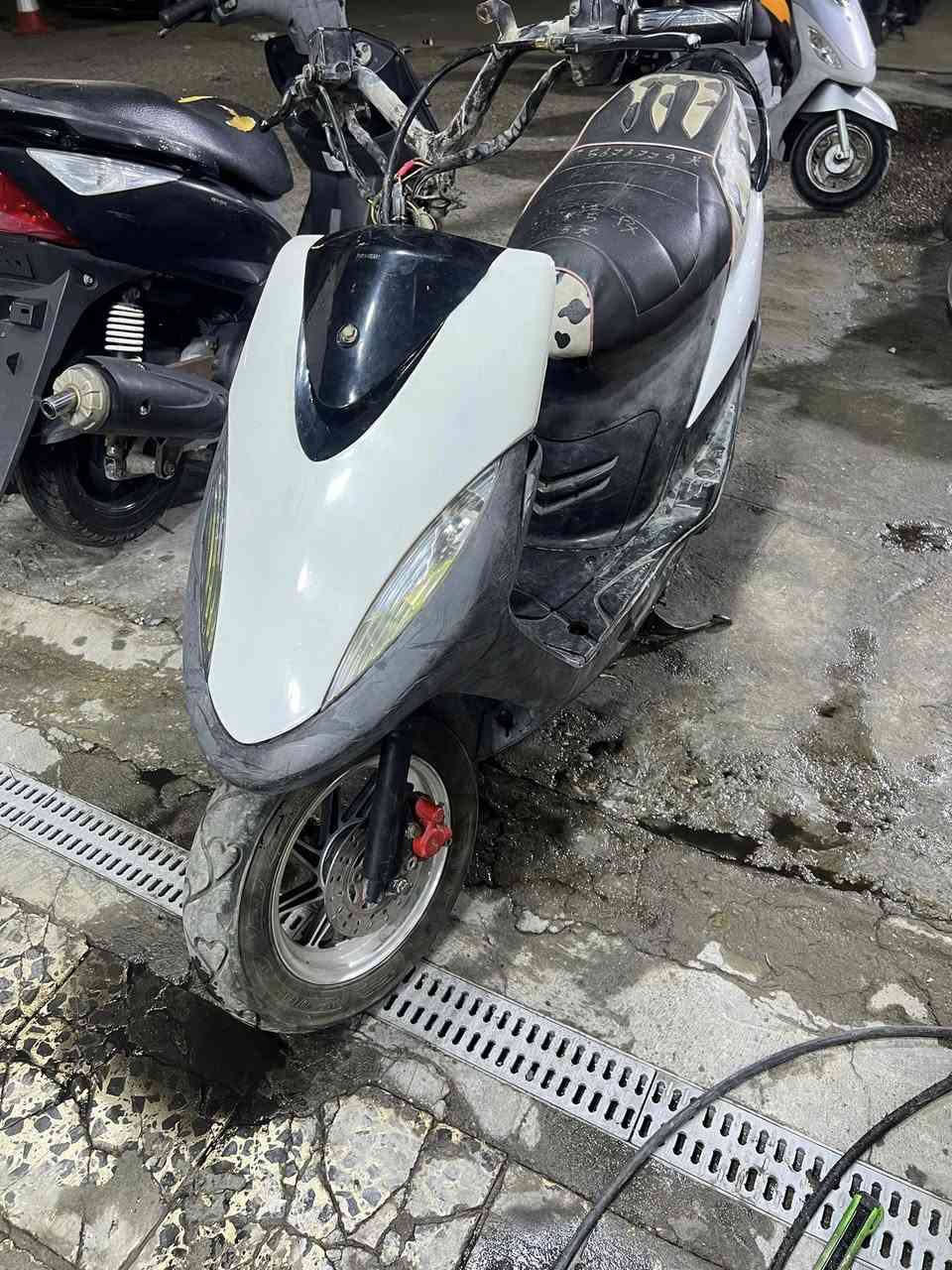 ماكس. عدله البيع دشبول. او سواده موجودات. سعر ٣٥٠


**إذا كنت صاحب هذا الإعلان وتريد حذفه لأي سبب، رجاءا أرسل رسالة إلى الدعم الفني**