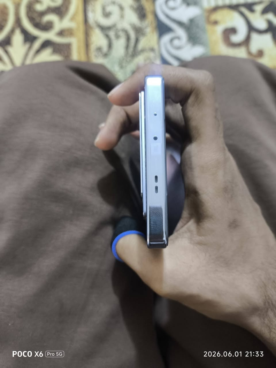 انفنكس جي تي 20 برو الذاكره 256 الجهاز ما داخل صيانه أو كلش نضيف الجهاز بدون ملحقات بس ويا شاحنه تدعم الشحن السريع أو كفر الجهاز الاصلي الجهاز مكفول تفحص او تاخذ السعر 300 أو بي مجال رقمي *********** بغداد
