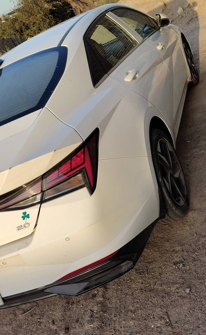 النتره خليجي 21للبيع سياره مفوله نضافه فول ماماشيه ماناقصهه اي شي بيهه سونارات 2وشرط االسونار والتفاصيل خاص مكاني بصره ***********
