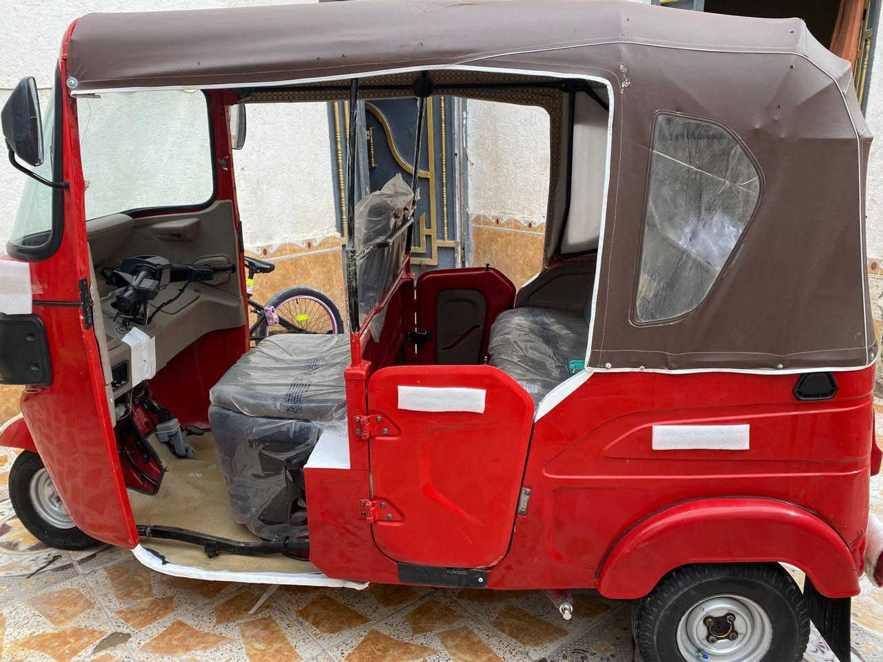 سلام عليكم تكتك موديل 22 بيه بارد يم قبق بانزين فقط ‏‪***********‬‏
السعر خاص  مداور ثاني يوم رقم بصره
