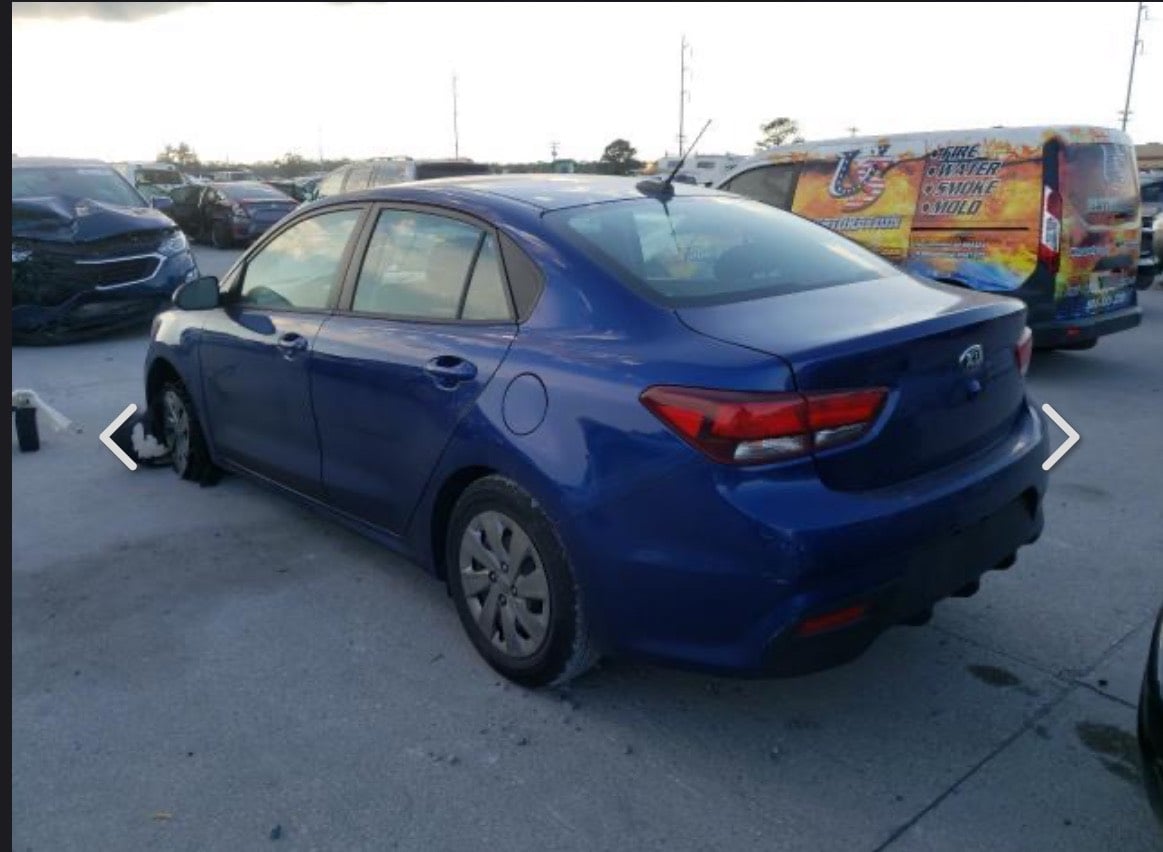 تحيه طيبه السلام عليكم ورحمة
كيا ريو 2020 حادث موضوح صور 
ماشيه 80 ميل 
مكينة 1600 دوش 
تحكم شاشه كامره 
مثبت سرعة 
مانع الانزلاق 
ايكو سبورت 
قيادة ذاتية 
تبريد تدفه كاملة 
رقم اربيل شرط تحويل 
115 ورقه بيها مجال بسيط 
أي استفسار رقم صاحب السيارة 
***********  أبو احمد 
مكان بغداد سيديه