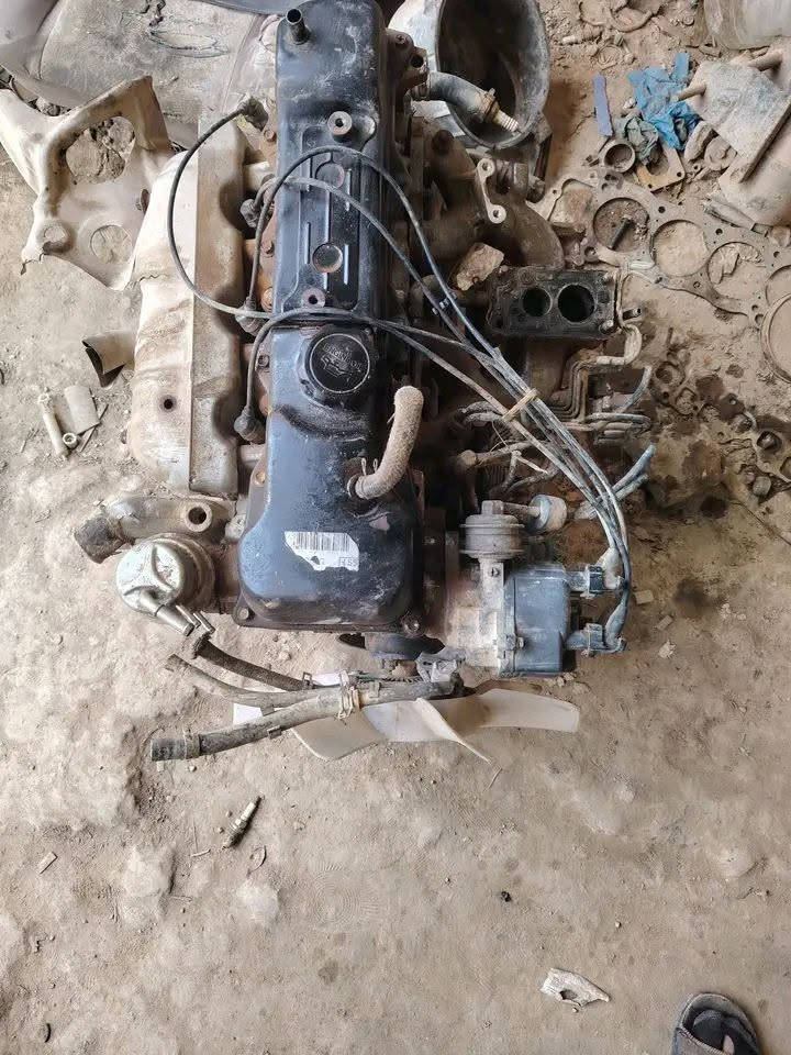 السلام عليكم محرك 1RZ كابريتر وكير اوتوماتيك مشدود على سياره خير من الله مكفول من كلشي ستندر مراوس بتحويره بطه ٢٥٠٠. او ٣٠٠٠.   او محرك ونجي مع التفرعات عدا الكير العنوان الصويره رقم تلفون *********** للعلم حاليا مشدود. على السياره تفحص افتحه الك
