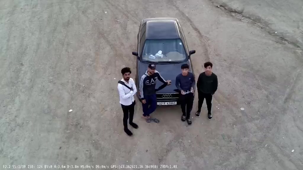 السلام عليكم 
اخوان درون اتوم كومبو
درون نضافته 98 مطيرها مرتين
مواصفاتها
ارتفاع 800
مداها 4 الى 7 كيلو
كامرته 4k كمبل
ربط كيبل

ملحقات 
3 بطاريات مع شاحنه 
ريش احتياط 8
درنفيس 
وبيه هواي بل صوره
للبيع او مراوس بدرون او تلفون او كامرا 
مكاني موصل جانب ايسر برطله
*********** واتساب
